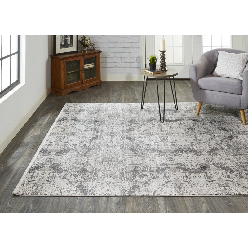Lindstra Oriental Area Rug in Warm Gray, Rectangle 3'1" x 5'