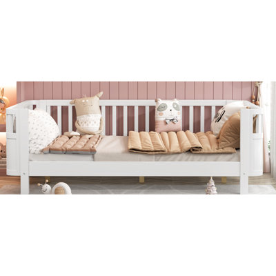 Lit plateforme double blanc, cadre arrondi pour éviter les blessures, cadre en bois massif Gap In Fence, coins