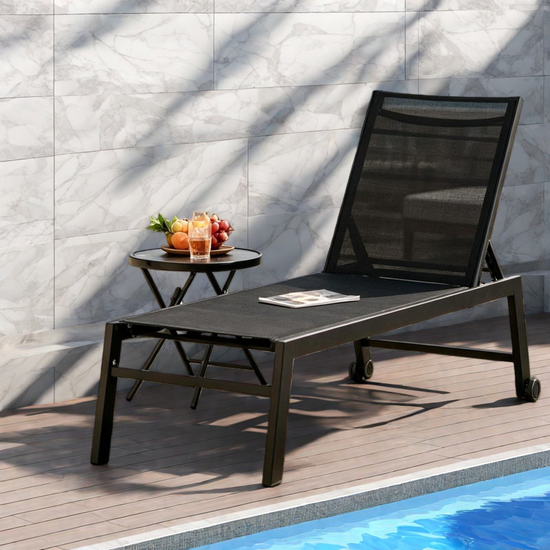 Chaise longue de piscine réglable et réglable