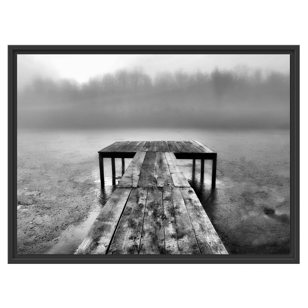 Gerahmtes Wandbild Steg am See Nebel