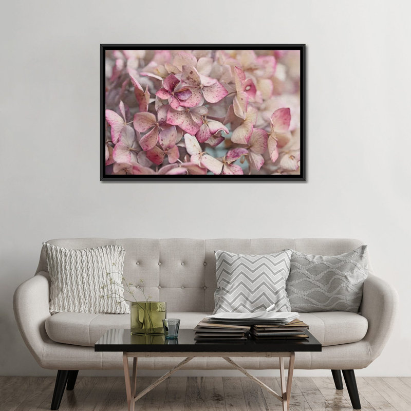 Hortensia rétro, impression sur toile, H 18 po x l 26 po x P 1,5 po, Toile avec cadre noir, Pas de tapis