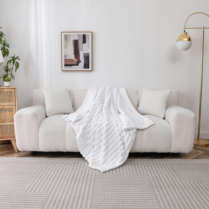 Jeté en peluche par Kate Aurora, Blanc