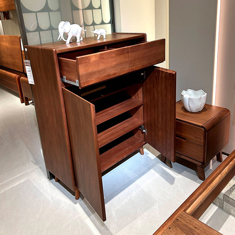 Armoire à chaussures avec rangement pratique