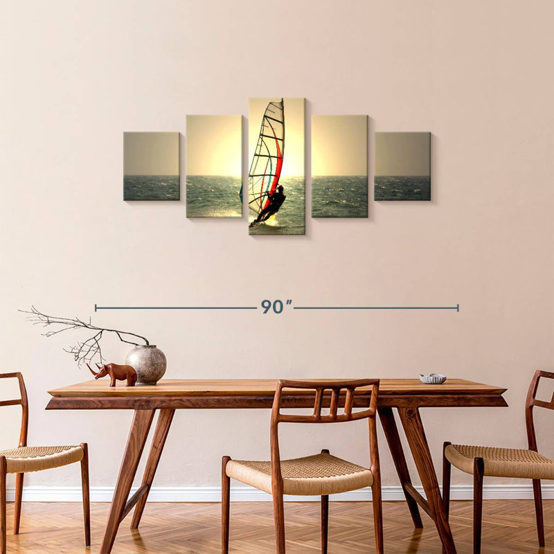 Planche à voile au coucher du soleil, H 34 po x l 74 po