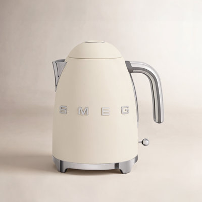 SMEG 50s Style 7-Cup Electric Kettle