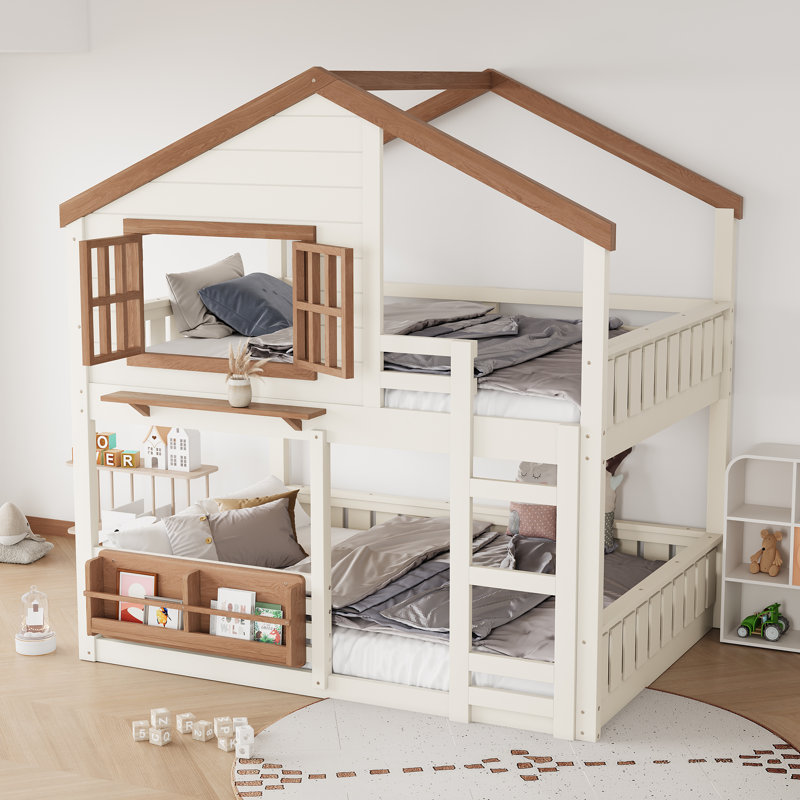 Lit superposé double pleine grandeur avec bibliothèque, style loft, structure de style chalet avec fenêtres, rails de sécurité pour chambre d'enfant, beige et naturel