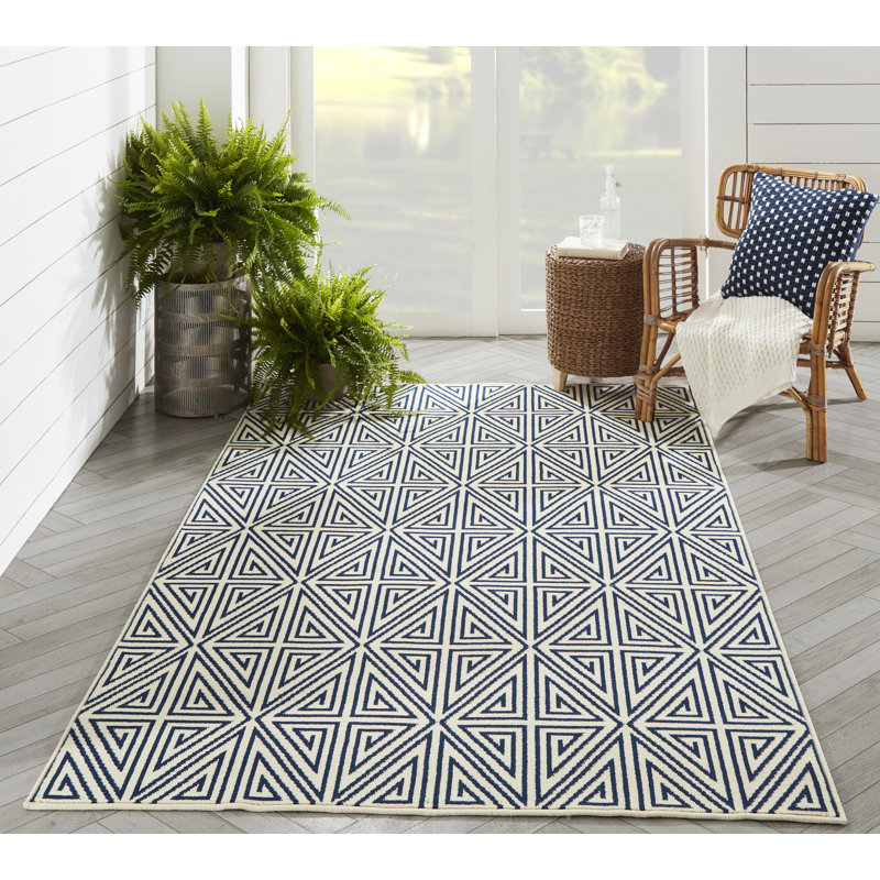 Tapis intérieur / extérieur bleu marine Tintah, Rectangle 3 pi 11 po x 5 pi 7 po