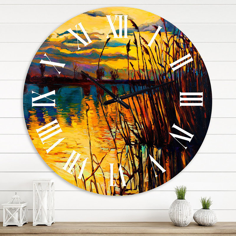 Jaune coucher de soleil à travers les hautes herbes au bord du lac - horloge murale nautique et côtière, Grand
