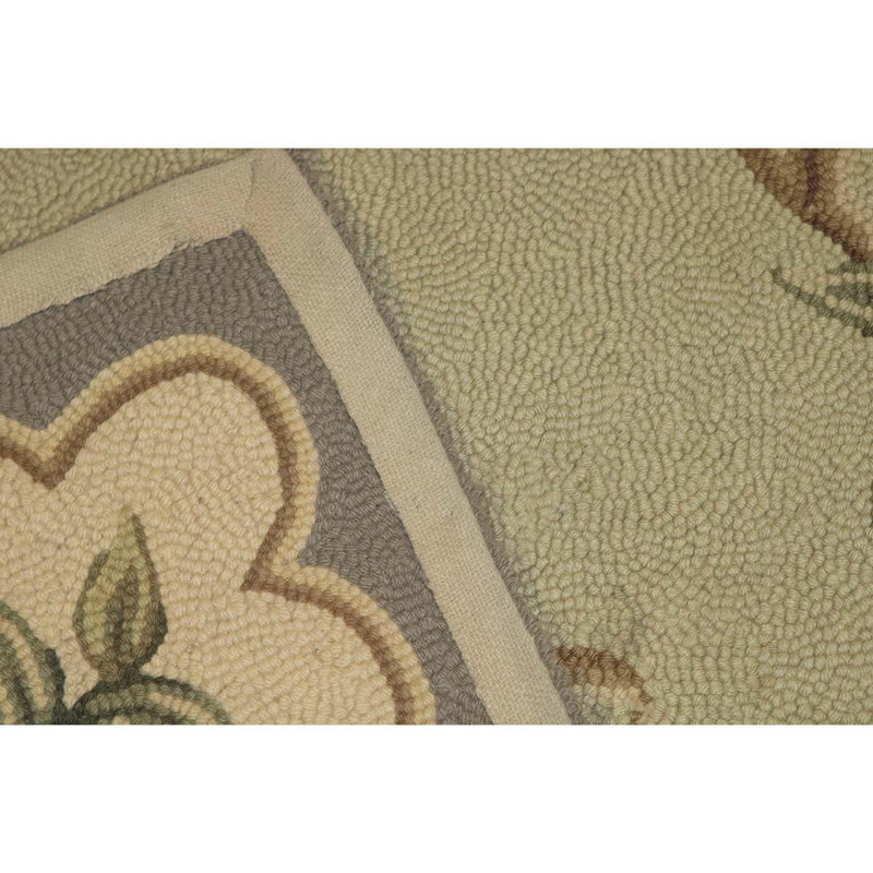 Tapis oriental oriental en laine ivoire / vert / gris 5 pi 8 po x 8 pi 8 po