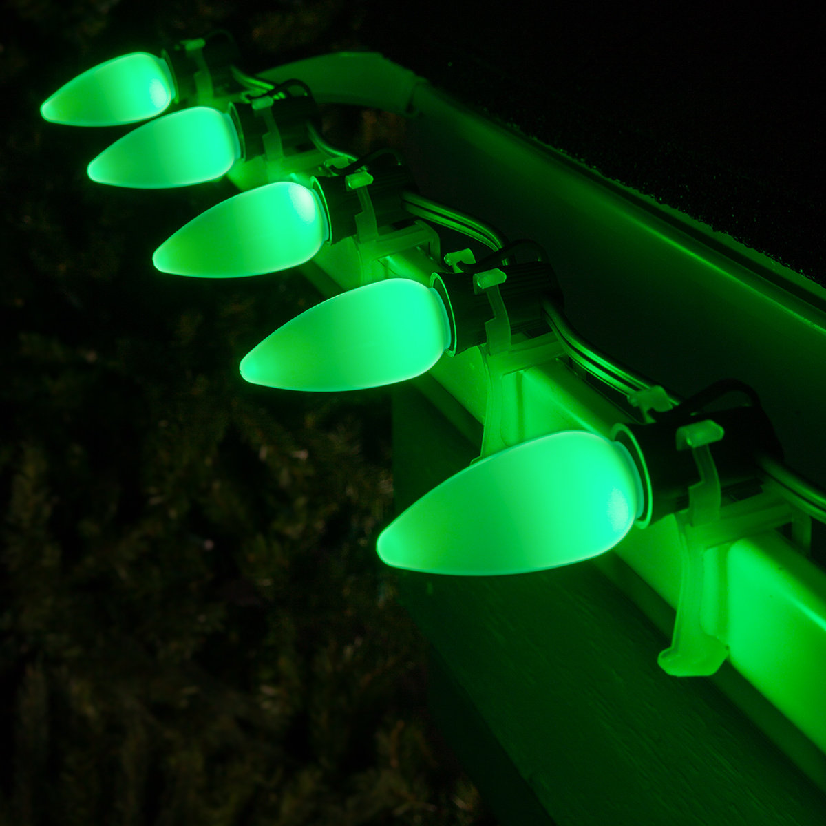 Shatterproof Smooth C9 OptiCore LED Christmas String Lights, 25, Green