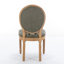 Confortable et élégante, cette chaise de salle à manger en cuir de polyuréthane est décorée d'une boucle à la main avec dossier haut et garniture cloutée-121054352