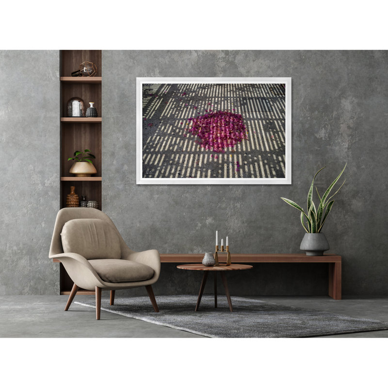 Bougainvillea Bundle par Tim Klein - reproduction de photo sur papier encadrée, Blanc, H 35,5 po x l 54,75 po x P 1,5 po