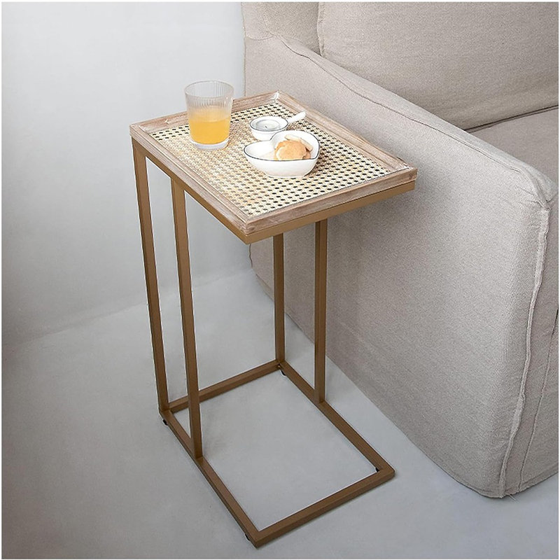 Table en métal doré C