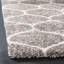 Tapis gris et ivoire à motif géométrique Darrold-624063527