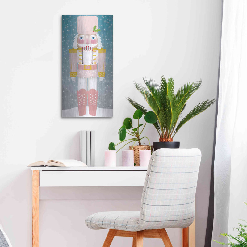 «Nutcracker I Blush» par Ryan Fowler, H 24 po x l 12 po
