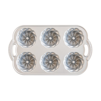Pirouette Bundtlette Pan
