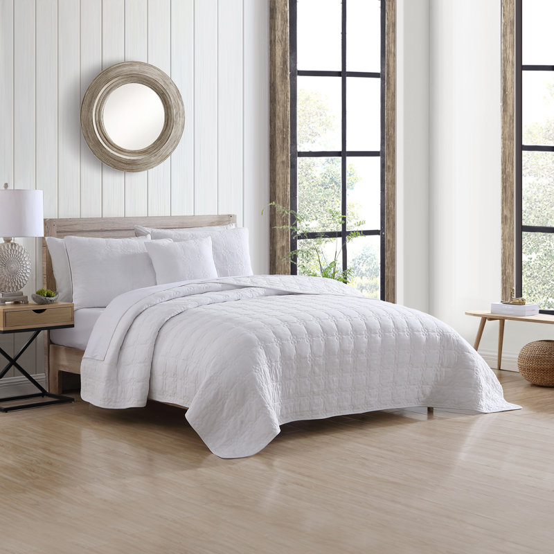 Farmhouse / Country Cotton Quilt, Queen Quilt + 2 Shams + 1 Throw Pillow