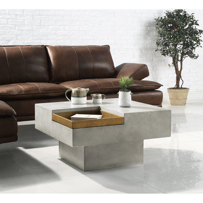 Table basse rustique en ciment avec plateau carré, base piédestal, gris vieilli fonctionnel et attrayant