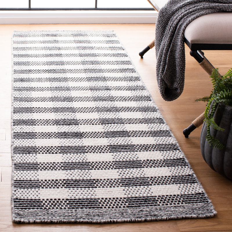Tapis rayé noir / ivoire Kilim 807, Tapis de couloir 2 pi 3 po x 8 pi