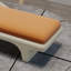 chaise longue au design minimaliste et incurvé moderne