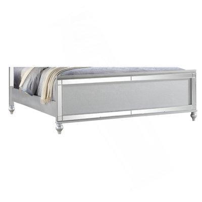 Lit rembourré Sterling en bois Sterling
