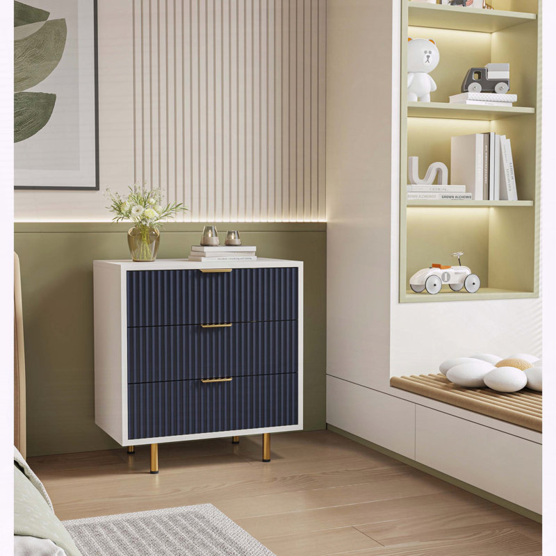 Commode 3 tiroirs cannelée avec dessus large
