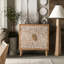 Armoire d'appoint en bois massif naturel vieilli 30 po à 2 portes Hugdahl