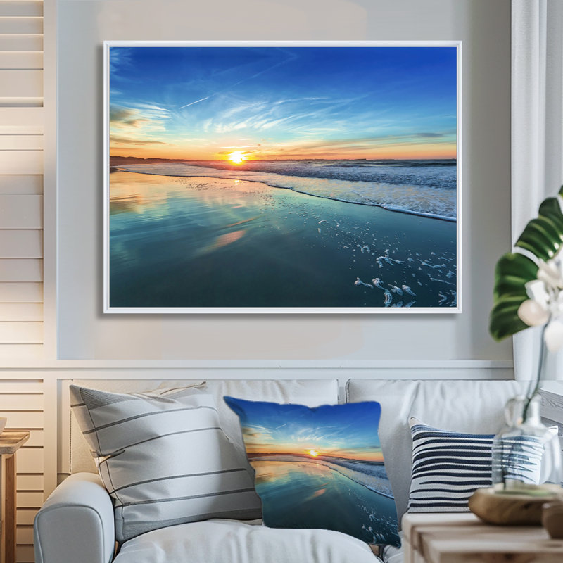 Paysage marin «Seashore with Distant Sunset», reproduction de photo, H 12 po x l 20 po, Avec cadre, Doré