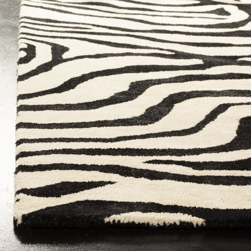 Christoper Hand Tufted Wool Animal Print Rug, Rectangle 5' x 8'