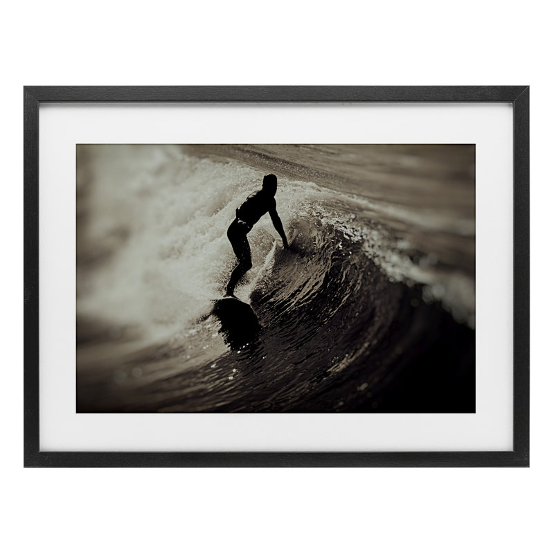 «Surfer's Wave Splash», impression par Norm Stelfox, H 14 po x l 20 po, Cadre noir minuit