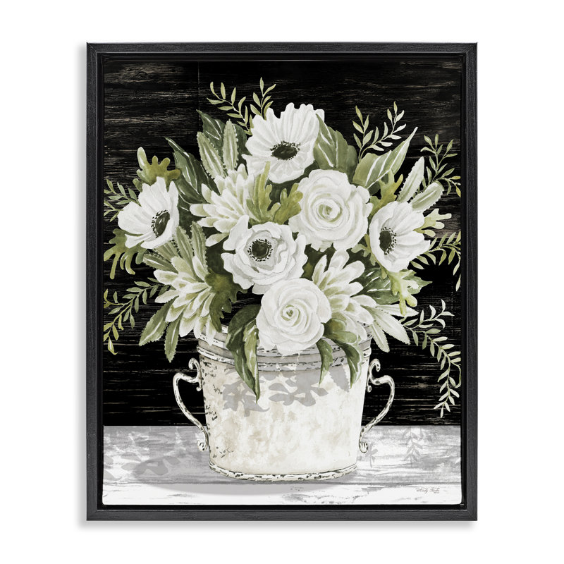 «White Flowers Country Tin» par Cindy Jacobs, H 31 po x l 25 po, Cadre flottant noir de jais