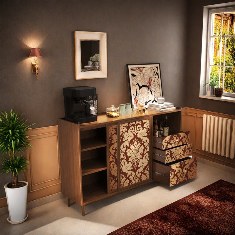 Armoire en pin avec beaucoup de rangement