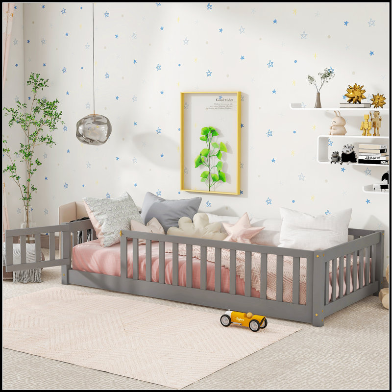 Lit plateforme écologique en bois de pin avec clôture et porte pour un sommeil sécuritaire et confortable, Gris clair