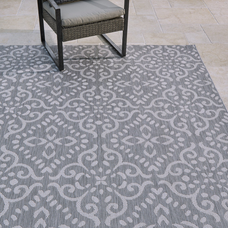 Solterra Cotto Gray Cream Ivory Traditional Scrolled Tile Flatweave Polypropylene Indoor/ Outdoor Area Rug