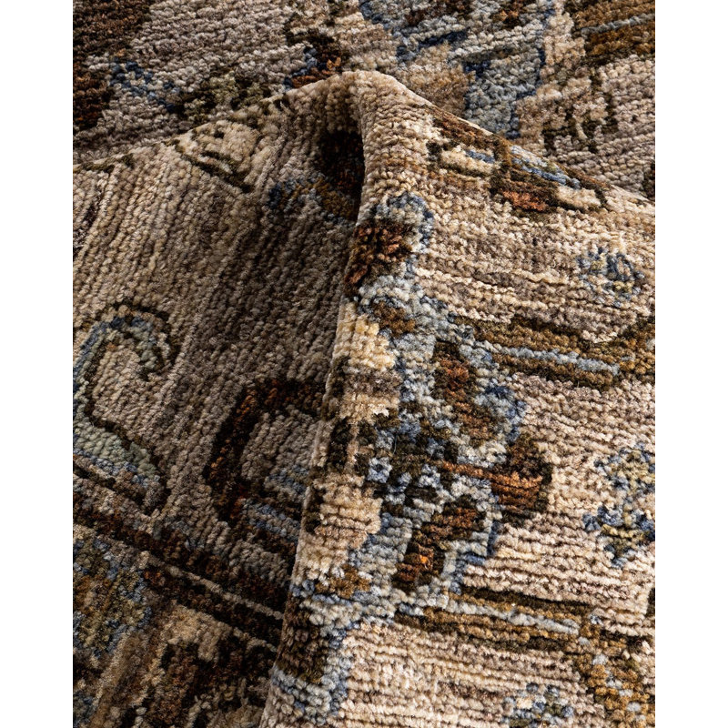 Serapi One-of-a-Kind 2' 9" X 9' 9" Hand Knotted Area Rug
