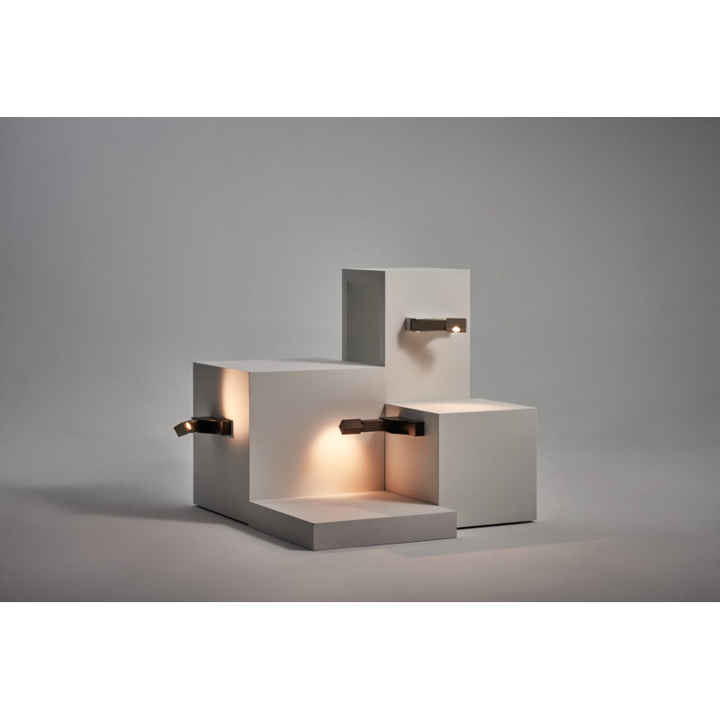 WÚ 1 - Light Armed Sconce, Pearl Cocoa/Matte Black
