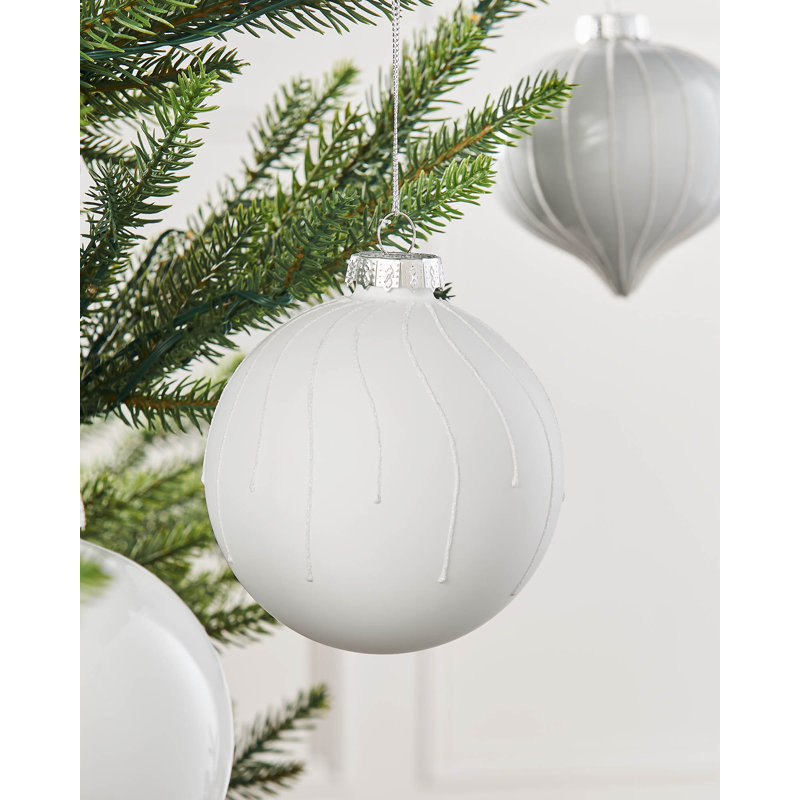 10.8cm Solid Colour Plastic / Acrylic Bauble, White