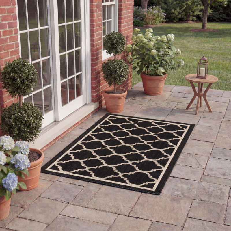 Herefordshire Performance Geometric Indoor/Outdoor Area Rug, Rectangle 2' x 3'7"