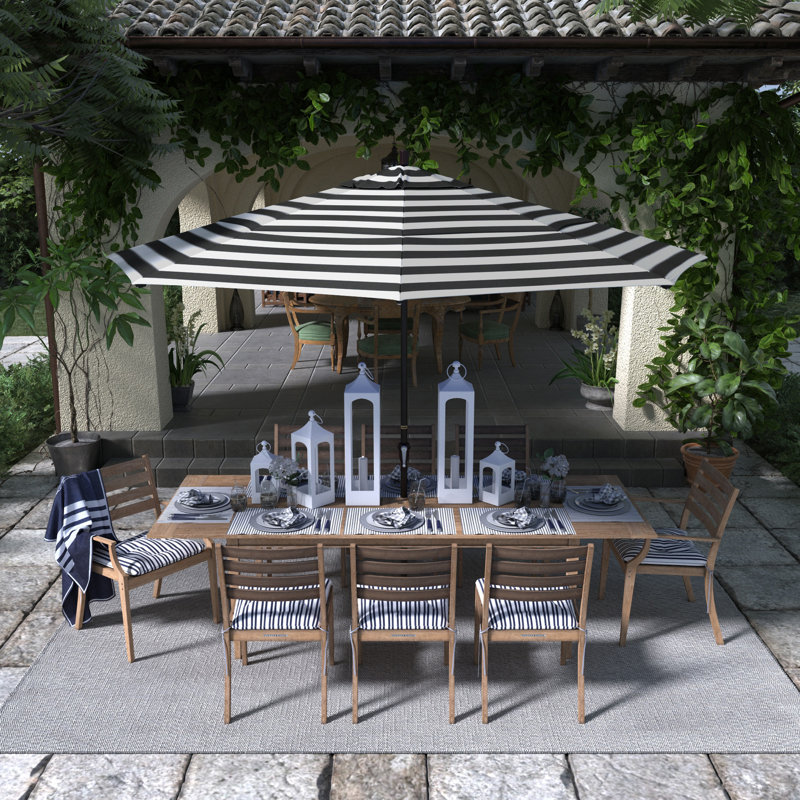 Parasol de marché de 132 po Jepsen, Cabana classique à rayures noires Sunbrella®