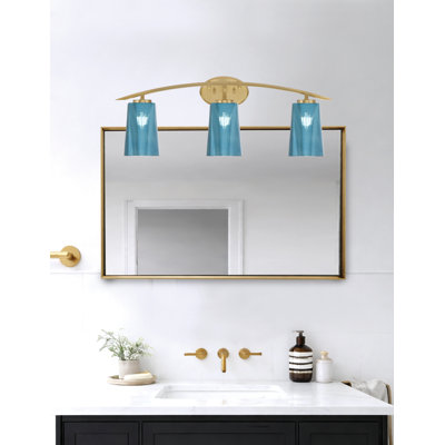 Barre d'éclairage de salle de bain 3 lumières kurve en finition New Age avec verre dégradé bleu l 4,5 po x H 6,5 po