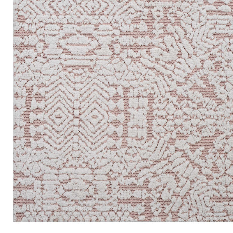 Ivory and Cameo Rose Moroccan 5x8 Synthetic Area Rug