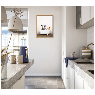 «Cow and Chicken in Rustic Bathaign» par Amy Peterson, reproduction d'art sur toile encadrée