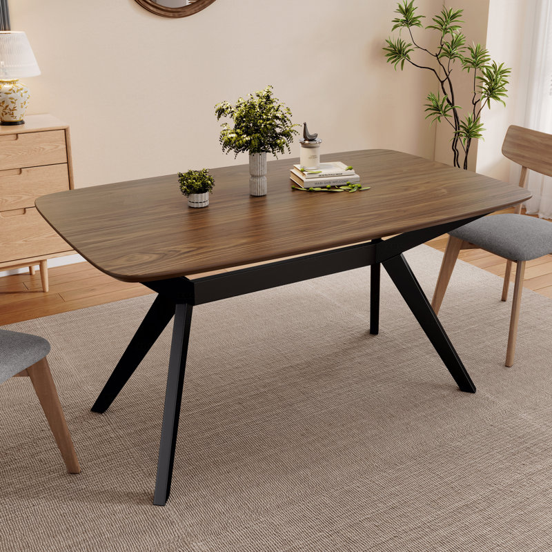 Table de salle à manger en bois