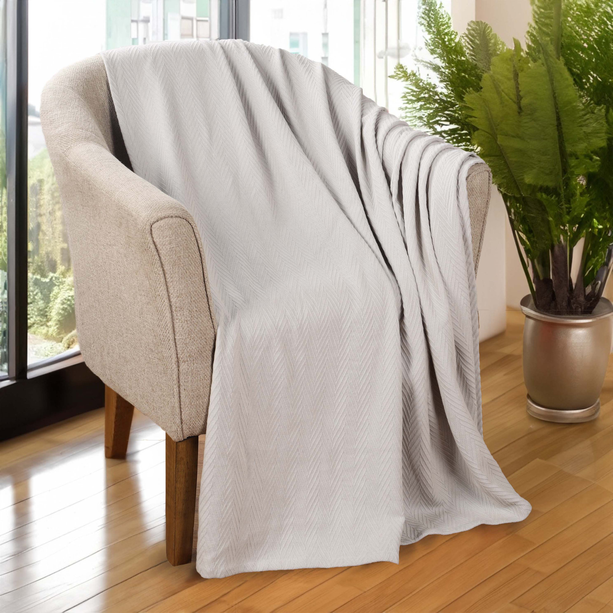 Jareth Woven Metro Zig-Zag All-Season Cotton Blanket, California King, Gray