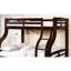 Lit superposé simple au-dessus d'un lit double, style transitionnel, poteaux courbés en bois, attachés, 14 pièces Lattes, conception audacieuse et sécurisée, rails