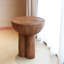 Table d'appoint ronde à trois pieds en grain de bois MGO