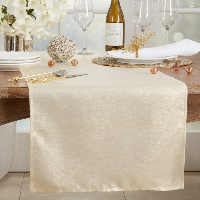 Runner_Table Runner With Shimmering Design, Gold, 90" x 18"