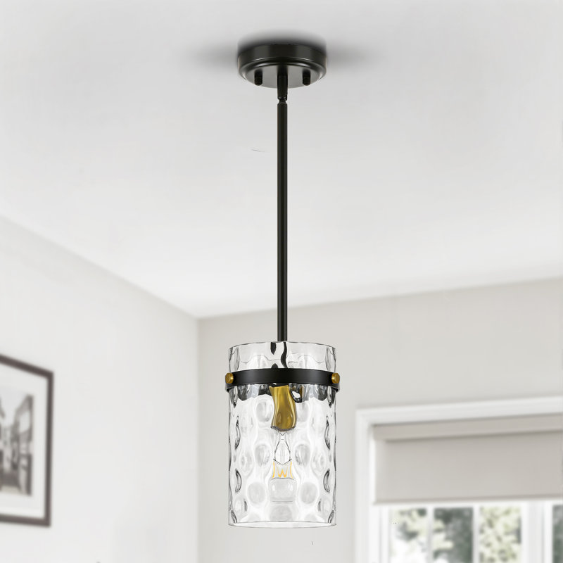 Luminaire suspendu pour îlot de cuisine 1 lumière 5,9 po avec abat-jour en verre martelé transparent Levona, Noir / or