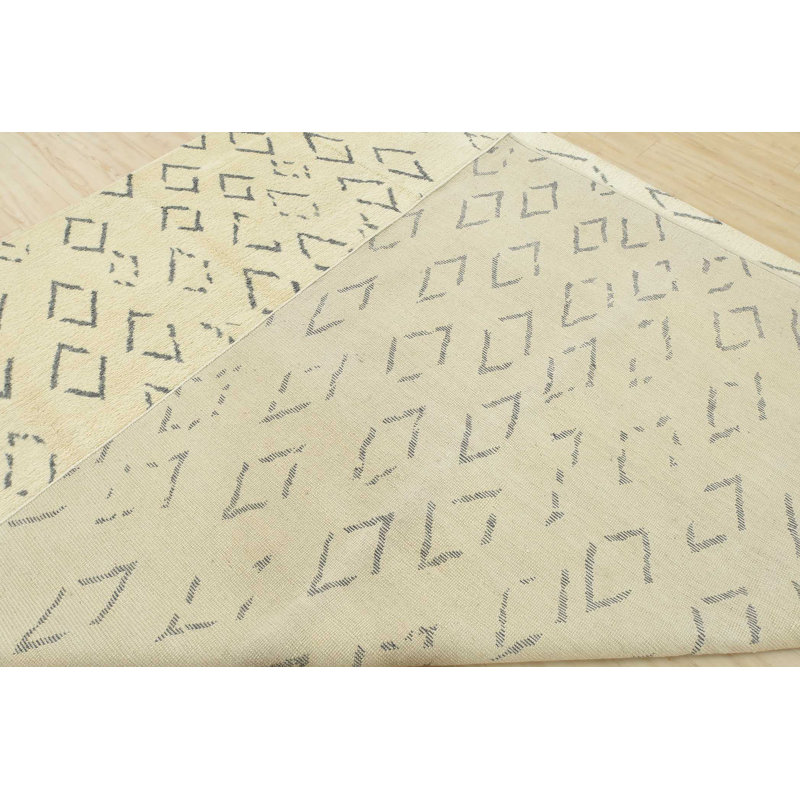 Tapis oriental en laine noué à la main en blanc
