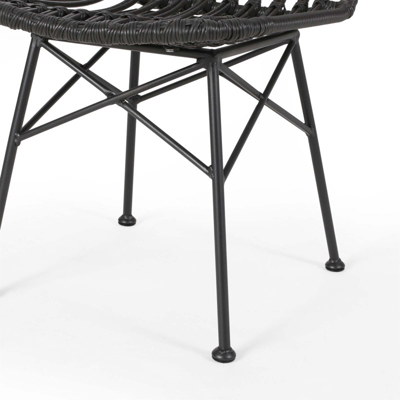 CHAISE SAWTELLE